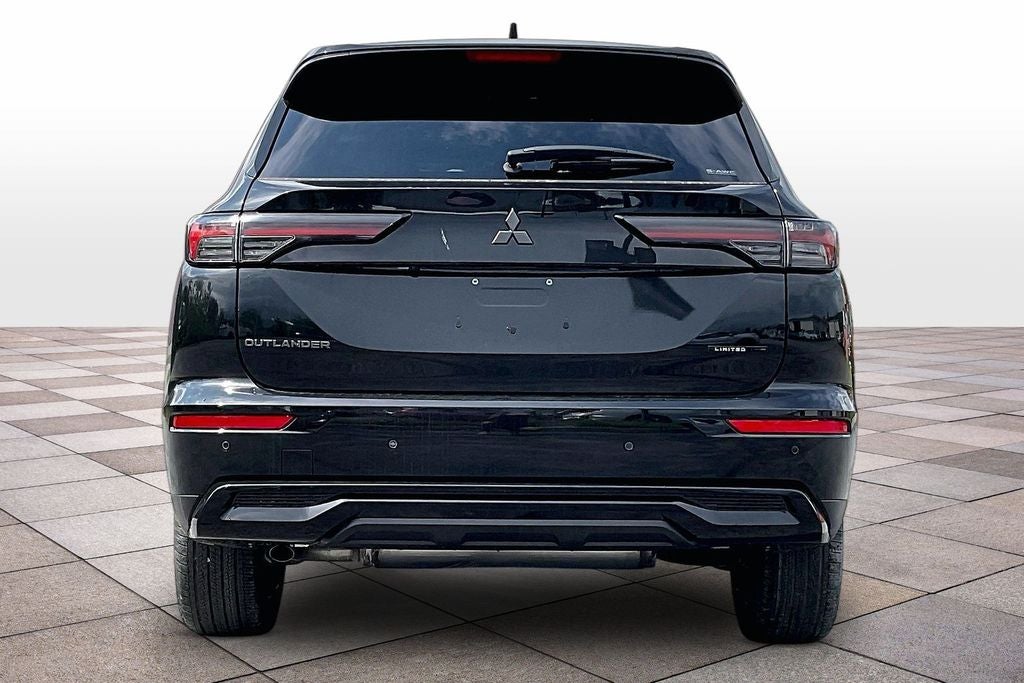 2026 Mitsubishi Outlander LE