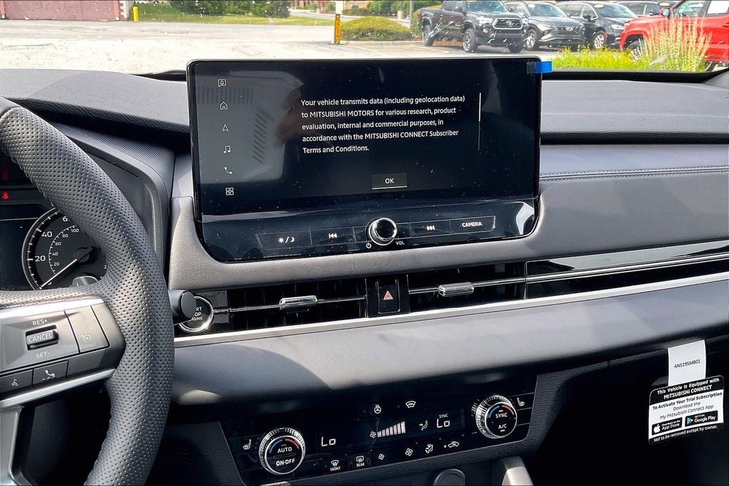 2026 Mitsubishi Outlander LE