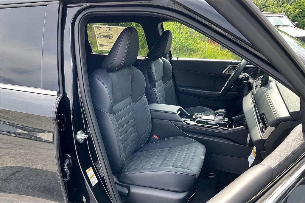 2026 Mitsubishi Outlander LE
