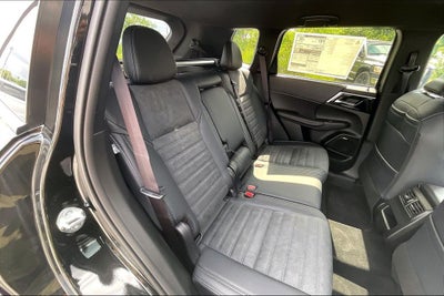 2026 Mitsubishi Outlander LE