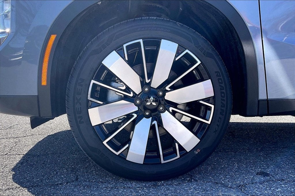 2026 Mitsubishi Outlander SE