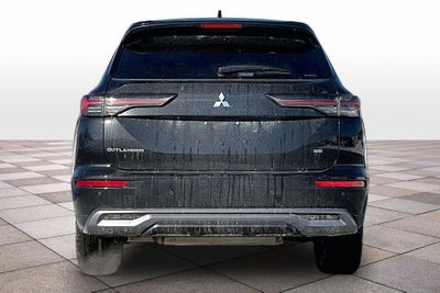2026 Mitsubishi Outlander SE