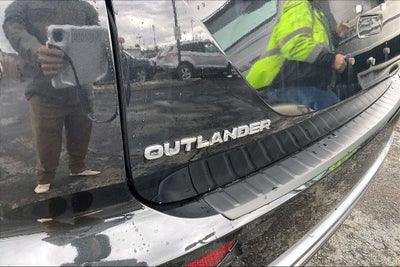 2026 Mitsubishi Outlander SE