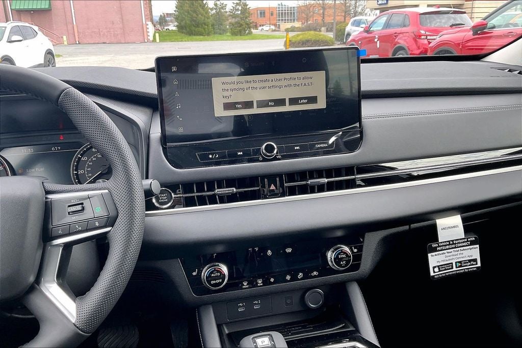 2026 Mitsubishi Outlander SE