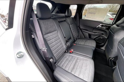 2026 Mitsubishi Outlander SE