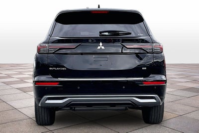 2026 Mitsubishi Outlander SE