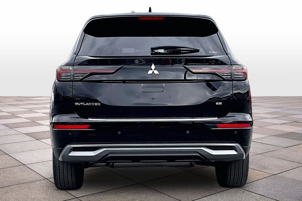 2026 Mitsubishi Outlander SE