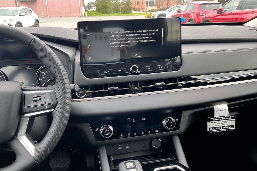 2026 Mitsubishi Outlander SE