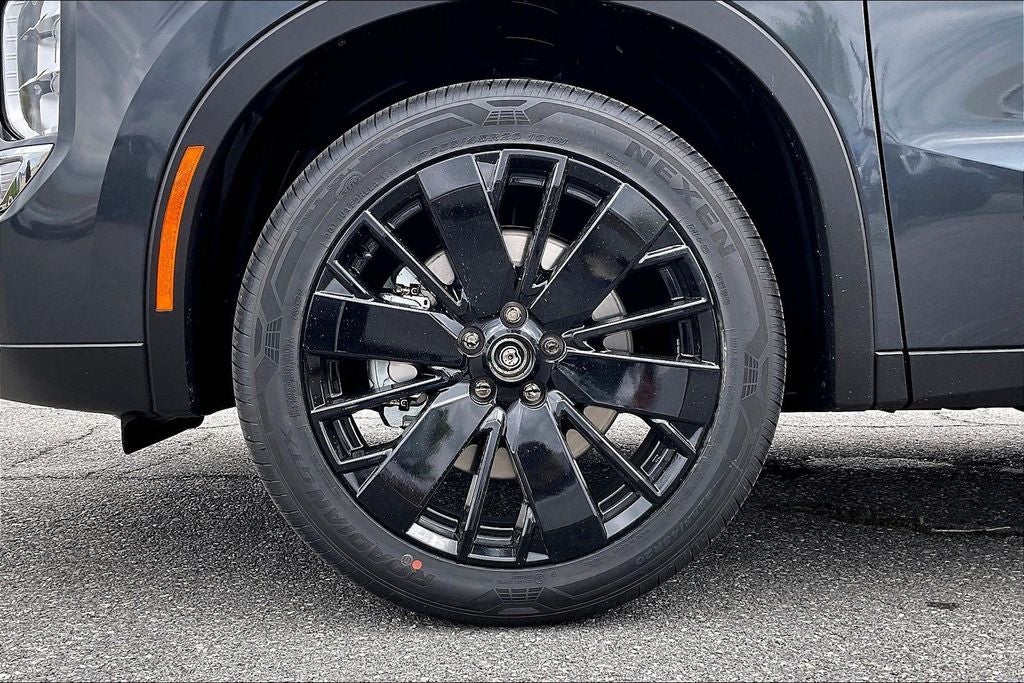 2026 Mitsubishi Outlander LE