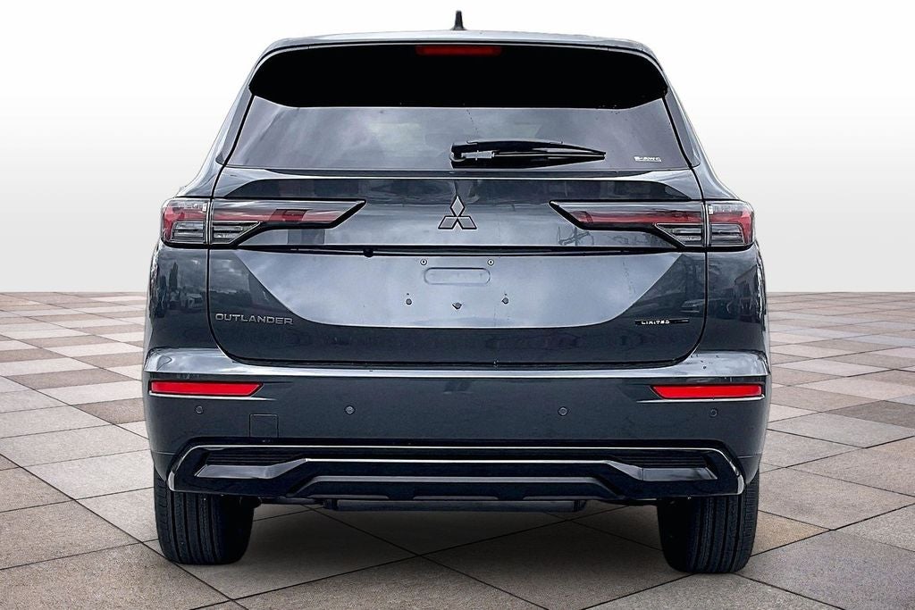 2026 Mitsubishi Outlander LE