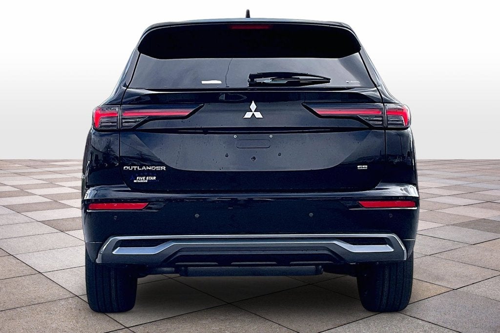2026 Mitsubishi Outlander SE