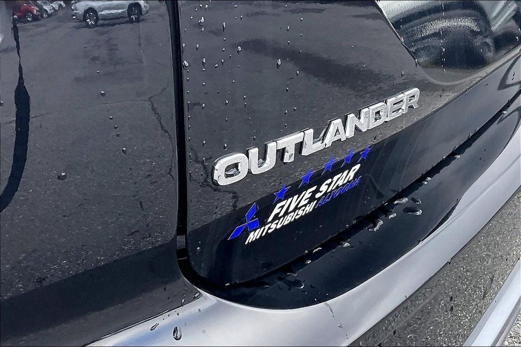 2026 Mitsubishi Outlander SE