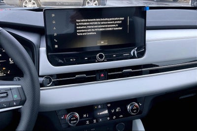 2026 Mitsubishi Outlander SE