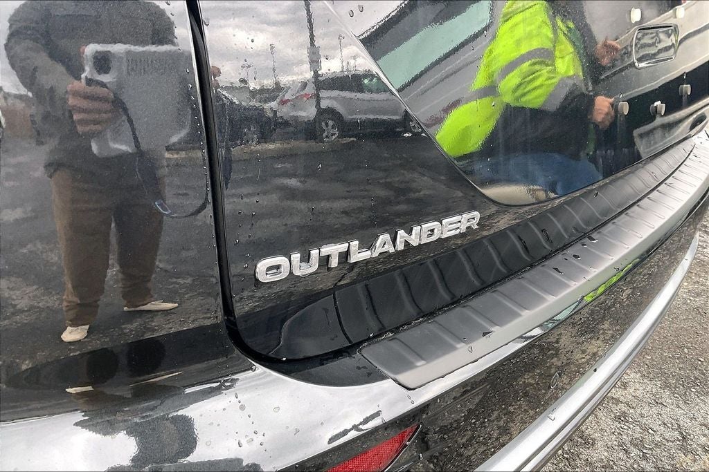 2026 Mitsubishi Outlander SE