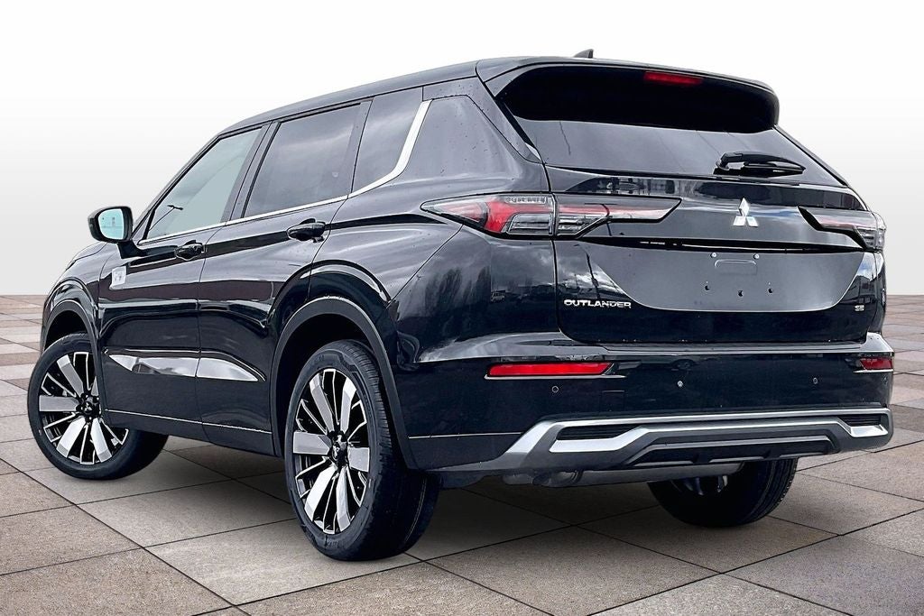 2026 Mitsubishi Outlander SE