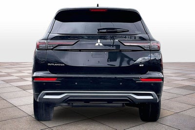 2026 Mitsubishi Outlander SE