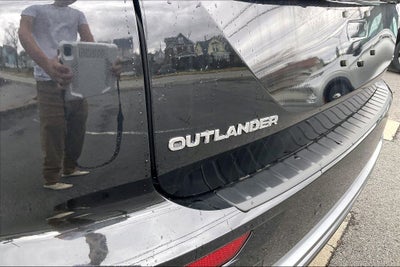 2026 Mitsubishi Outlander SE