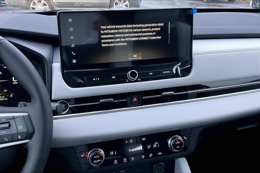 2026 Mitsubishi Outlander SE