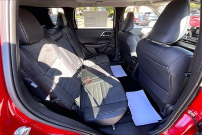 2026 Mitsubishi Outlander SE