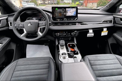 2026 Mitsubishi Outlander LE