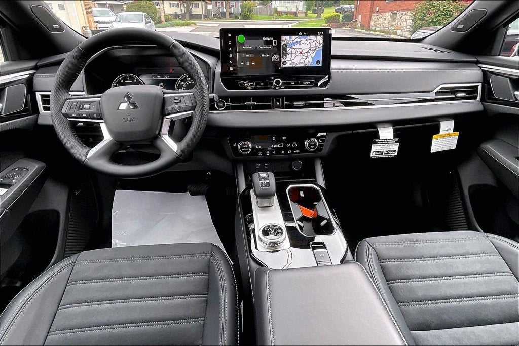 2026 Mitsubishi Outlander LE