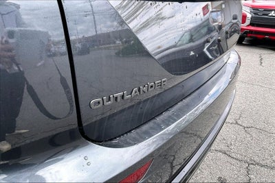 2026 Mitsubishi Outlander LE