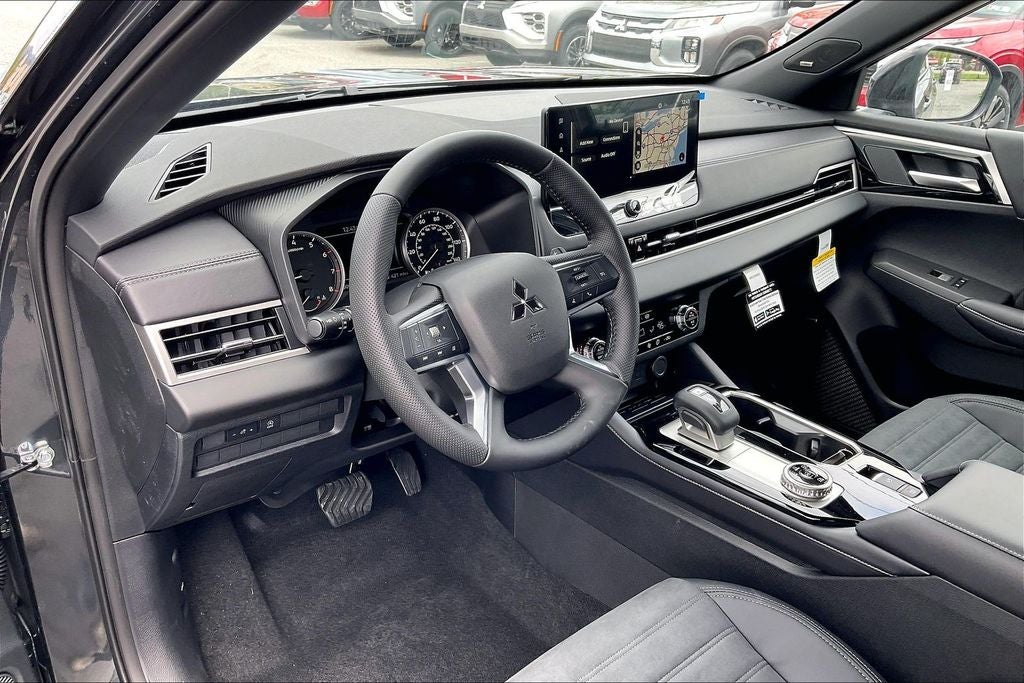 2026 Mitsubishi Outlander LE