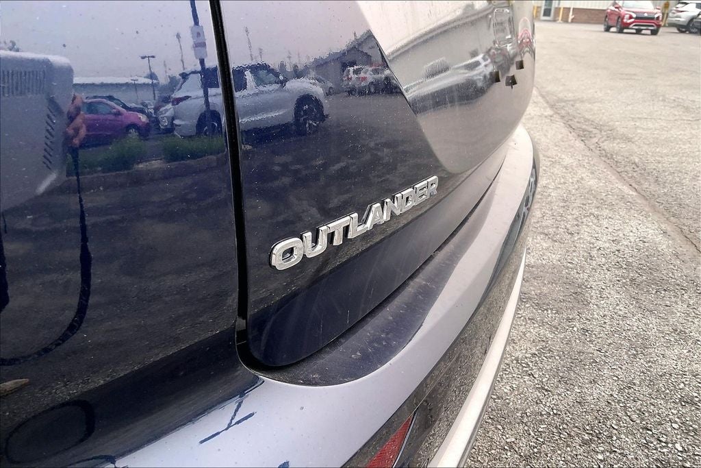 2026 Mitsubishi Outlander SE