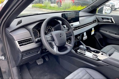 2026 Mitsubishi Outlander LE