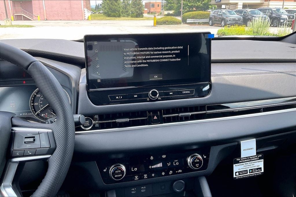 2026 Mitsubishi Outlander LE