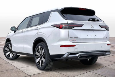 2026 Mitsubishi Outlander SE