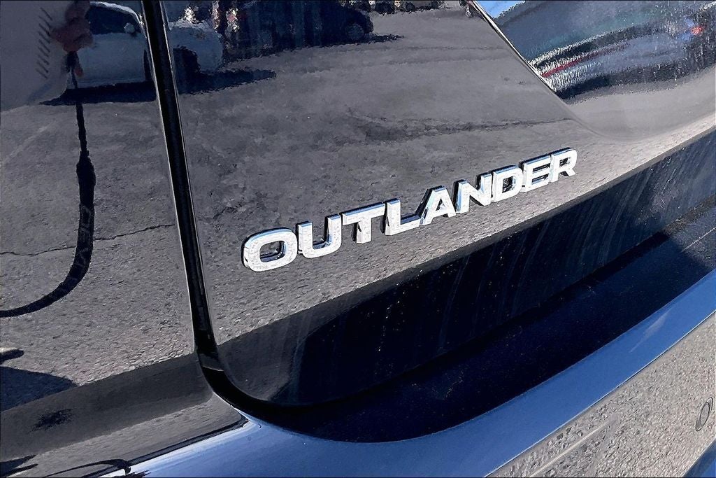 2026 Mitsubishi Outlander SE