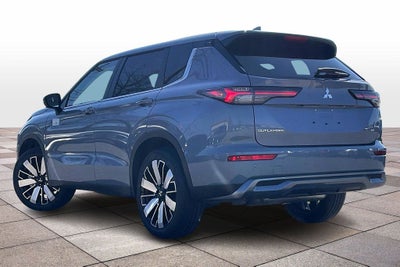 2026 Mitsubishi Outlander SE