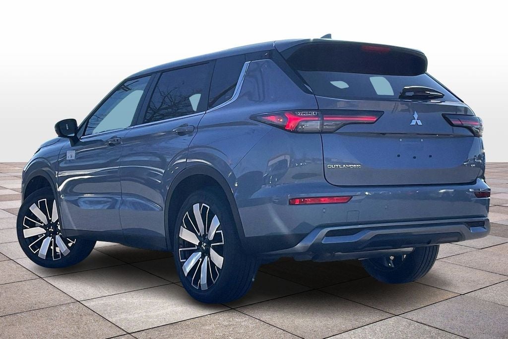2026 Mitsubishi Outlander SE