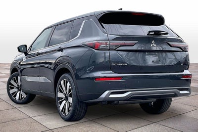 2026 Mitsubishi Outlander SE