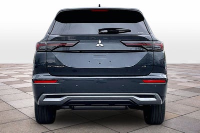 2026 Mitsubishi Outlander SE