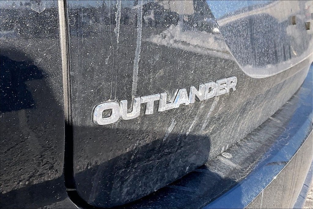 2026 Mitsubishi Outlander SE