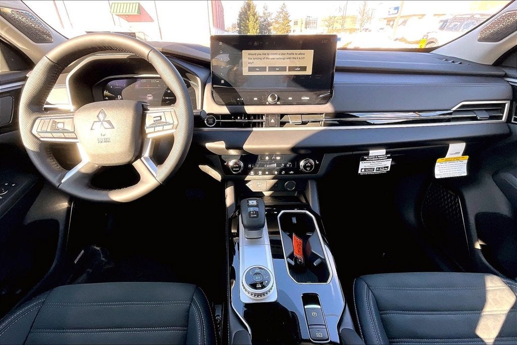 2026 Mitsubishi Outlander SE