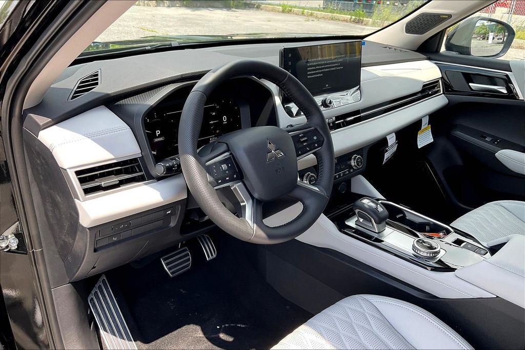 2025 Mitsubishi Outlander Platinum Edition