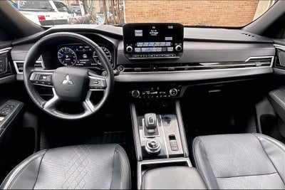 2024 Mitsubishi Outlander SEL Black Edition w/PanoRoof
