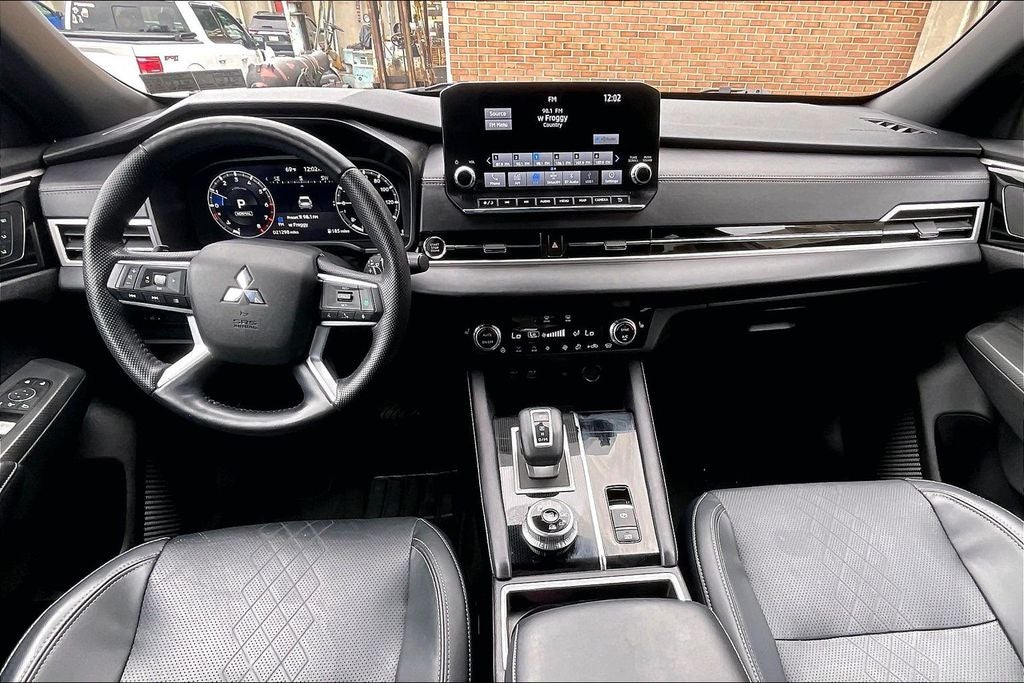 2024 Mitsubishi Outlander SEL Black Edition w/PanoRoof