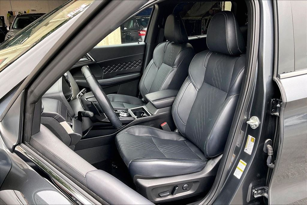 2024 Mitsubishi Outlander SEL Black Edition w/PanoRoof
