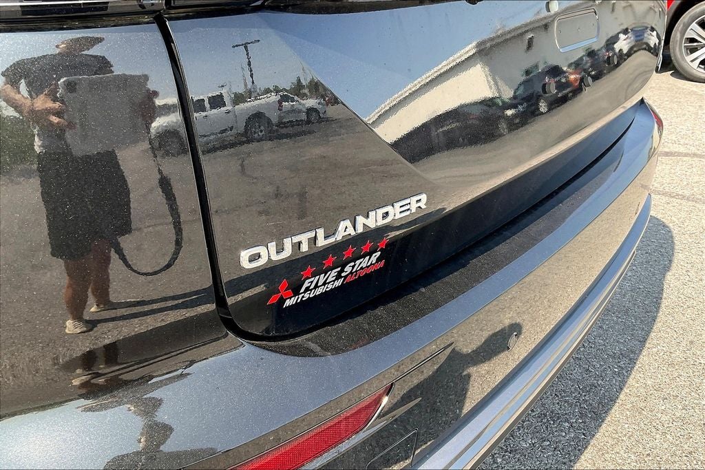 2025 Mitsubishi Outlander Platinum Edition