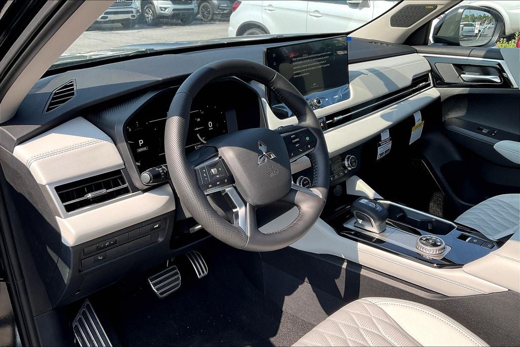 2025 Mitsubishi Outlander Platinum Edition