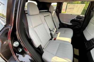 2025 Mitsubishi Outlander Platinum Edition