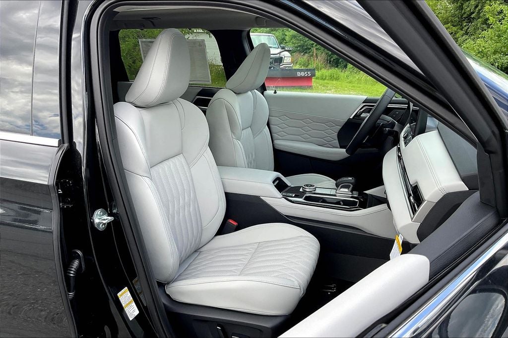 2025 Mitsubishi Outlander Platinum Edition