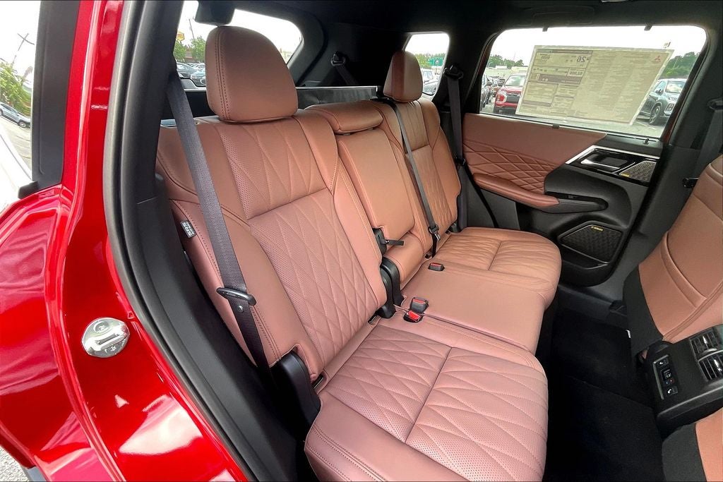 2025 Mitsubishi Outlander SEL