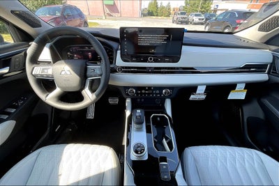 2025 Mitsubishi Outlander Platinum Edition