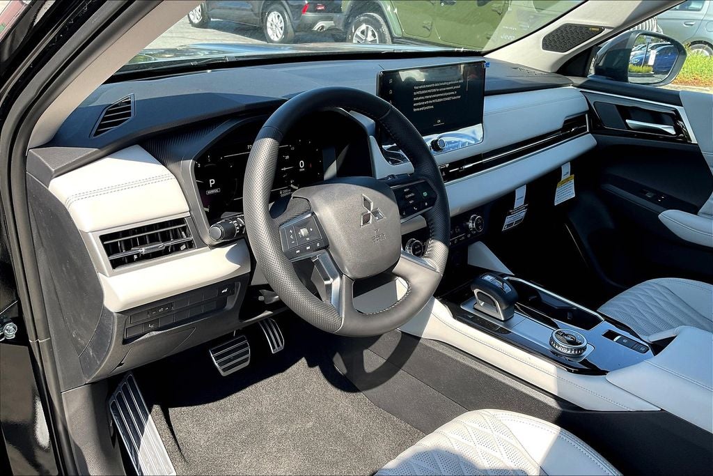2025 Mitsubishi Outlander Platinum Edition