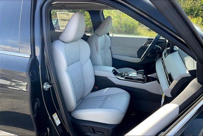 2025 Mitsubishi Outlander Platinum Edition